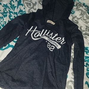 V-neck hollister pull over